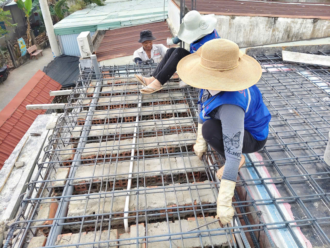 nhân công xây dựng