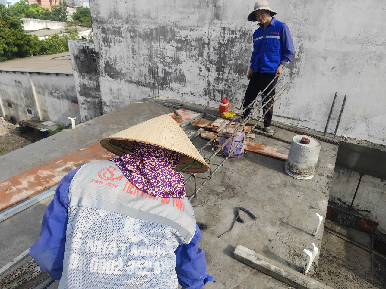 nhân công xây dựng TPS8